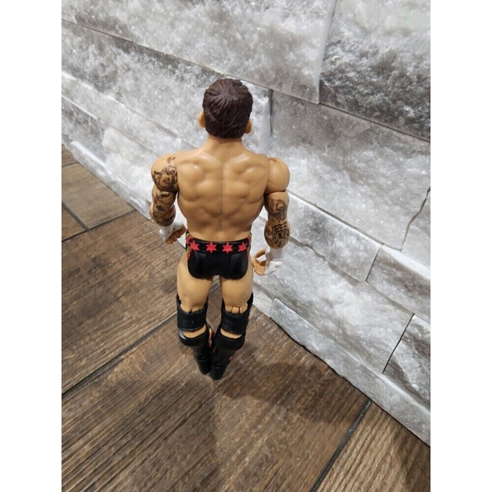 WWE CM Punk Main Event Basic Action Figure 2012 - Picture 2 of 3